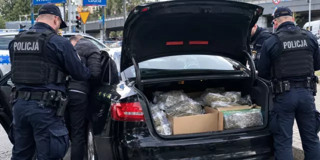 20 kg narkotyków w Warszawie. Kierowca zatrzymany